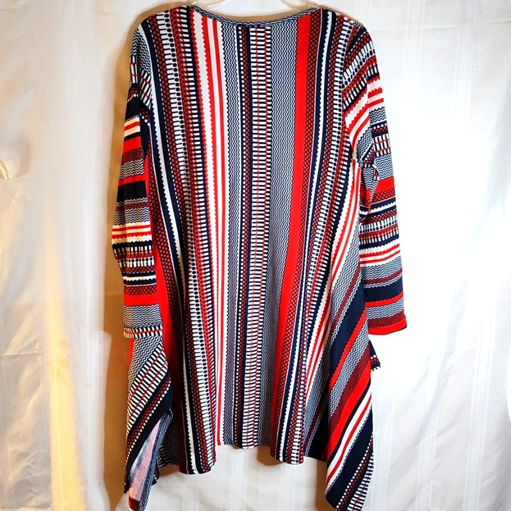 Beyond This Plane Blouse - Picture 2 of 4